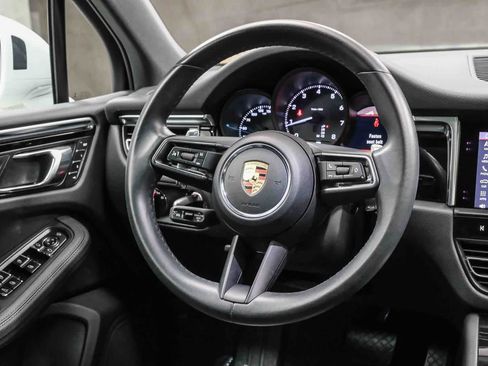 Used 2023 Porsche Macan AWD/4WD image 19