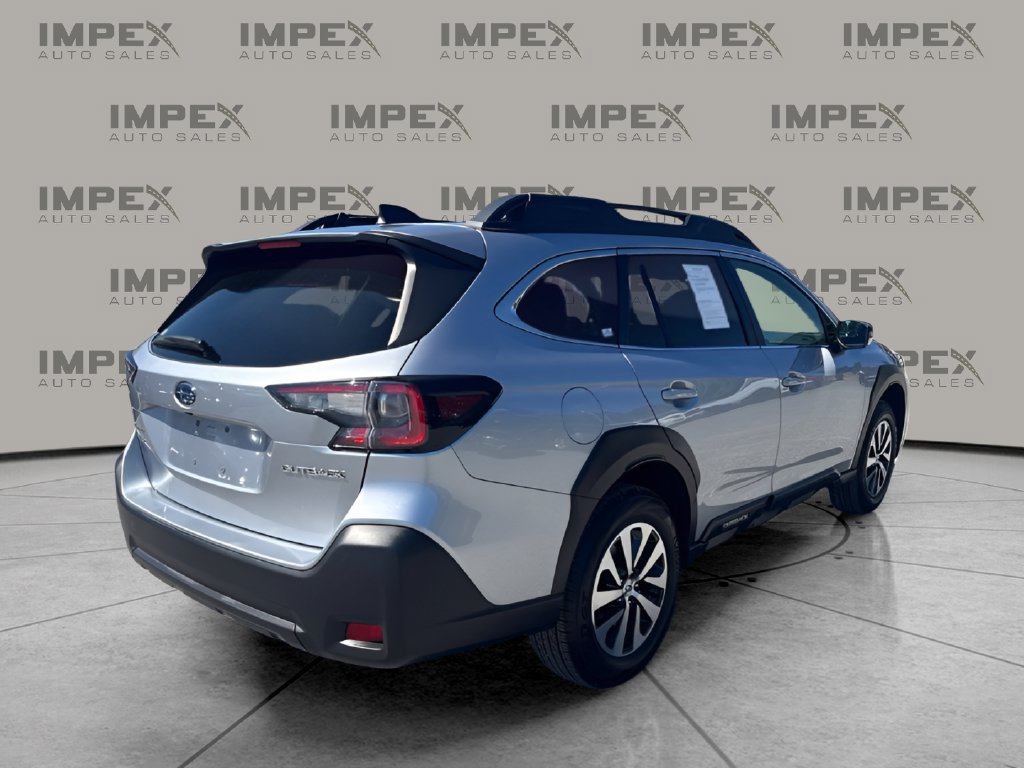 Used 2025 Subaru Outback Premium AWD/4WD image 5