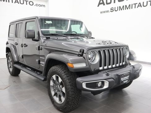 Used 2022 Jeep Wrangler Unlimited Sahara w/ LED Lighting Group AWD/4WD image 2