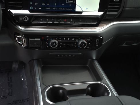 New 2026 Chevrolet Silverado 2500 High Country w/ High Country Premium Package AWD/4WD image 19
