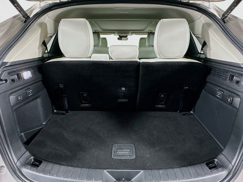 Used 2024 MAZDA CX-90 Plug-In Hybrid w/ Premium Plus image 31