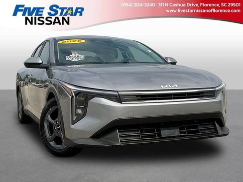 Used 2025 Kia K4 FWD image 1