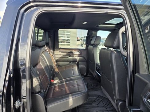 Used 2024 Chevrolet Silverado 3500 High Country w/ High Country Premium Package image 9