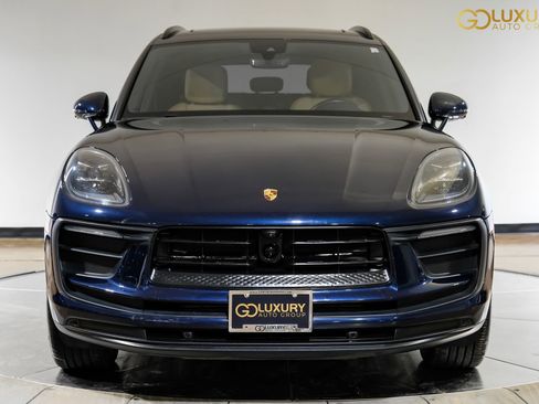 Used 2023 Porsche Macan AWD/4WD image 7