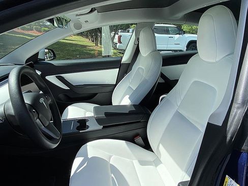 Used 2021 Tesla Model 3 Standard Range Plus RWD image 10
