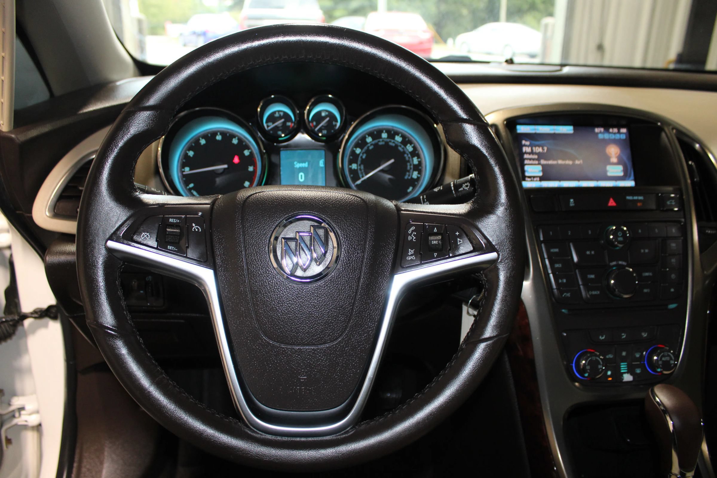 Used 2012 Buick Verano FWD image 10