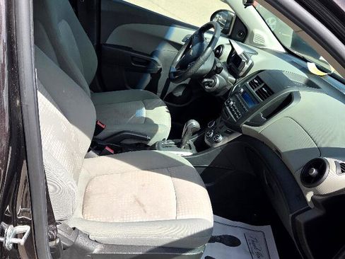 Used 2014 Chevrolet Sonic LS image 15