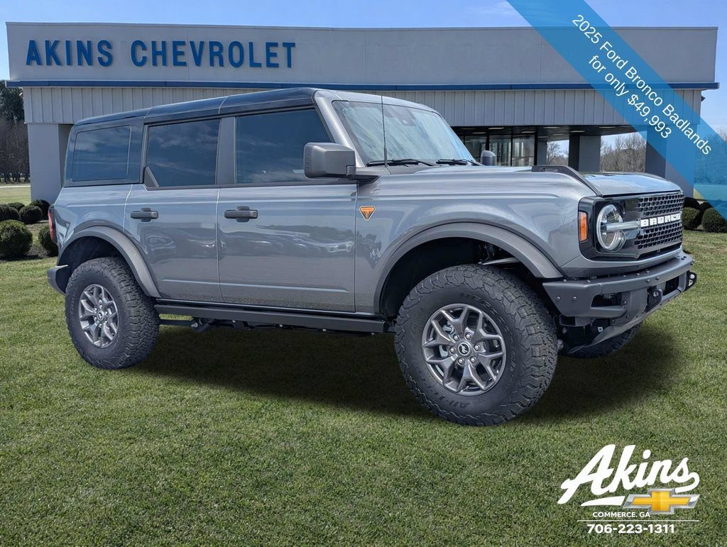 Used 2025 Ford Bronco Badlands AWD/4WD image 2