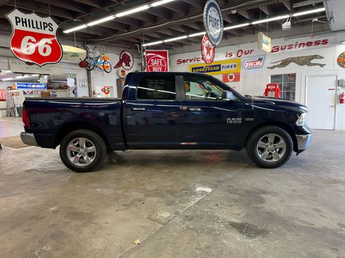 Used 2016 RAM 1500 Big Horn image 6