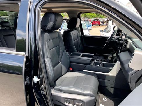 Used 2022 Toyota Tundra Limited image 7