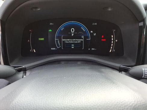 Used 2025 Toyota Camry LE image 16