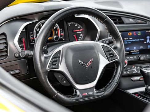 Used 2015 Chevrolet Corvette Z06 w/ 2LZ Preferred Equipment Group RWD image 13