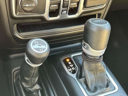 Used 2022 Jeep Gladiator Sport AWD/4WD image 31