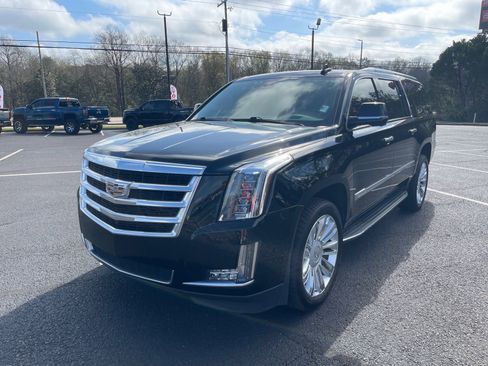 Used 2020 Cadillac Escalade ESV Luxury image 3