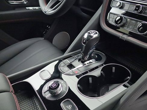 New 2025 Bentley Bentayga image 38