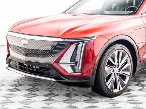 Certified 2024 Cadillac Lyriq Luxury image 36