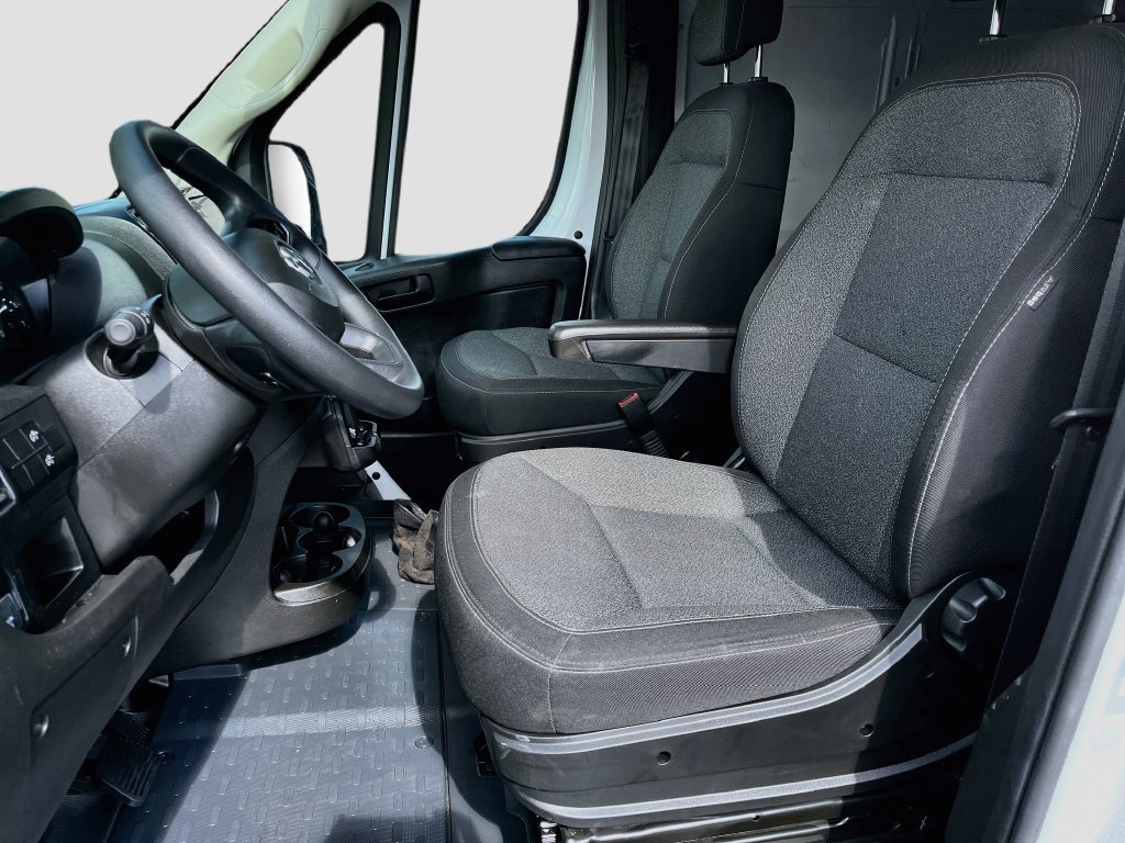 Used 2025 RAM ProMaster 2500 FWD image 19