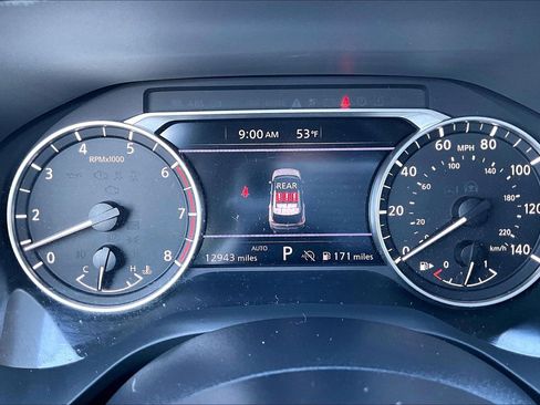 Used 2023 Nissan Rogue SV image 19