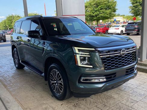 Certified 2025 Nissan Armada SL w/ Captain's Chari Seat Package RWD image 3