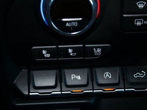 Used 2022 Chevrolet Silverado 1500 LTZ image 19