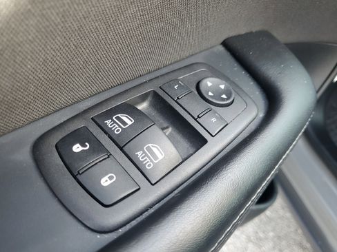 Used 2023 Dodge Challenger SXT w/ Blacktop Package image 11