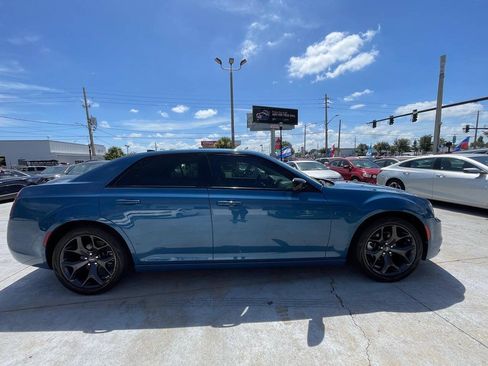 Used 2023 Chrysler 300 Touring w/ Sport Appearance Package RWD image 5