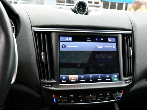 Used 2023 Maserati Levante Modena image 16