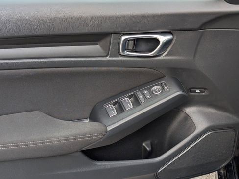 Used 2025 Honda Civic Sport image 14