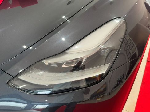 Used 2024 Tesla Model Y Long Range AWD/4WD image 9