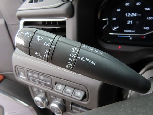 Used 2024 GMC Yukon Denali Ultimate image 25