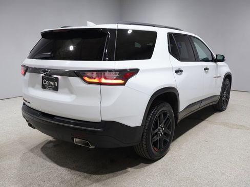 Used 2020 Chevrolet Traverse Premier w/ Redline Edition AWD/4WD image 2