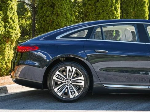 Used 2022 Mercedes-Benz EQS 450+ Sedan image 13