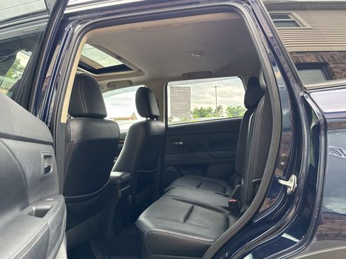 Used 2015 Mitsubishi Outlander SE AWD/4WD image 10