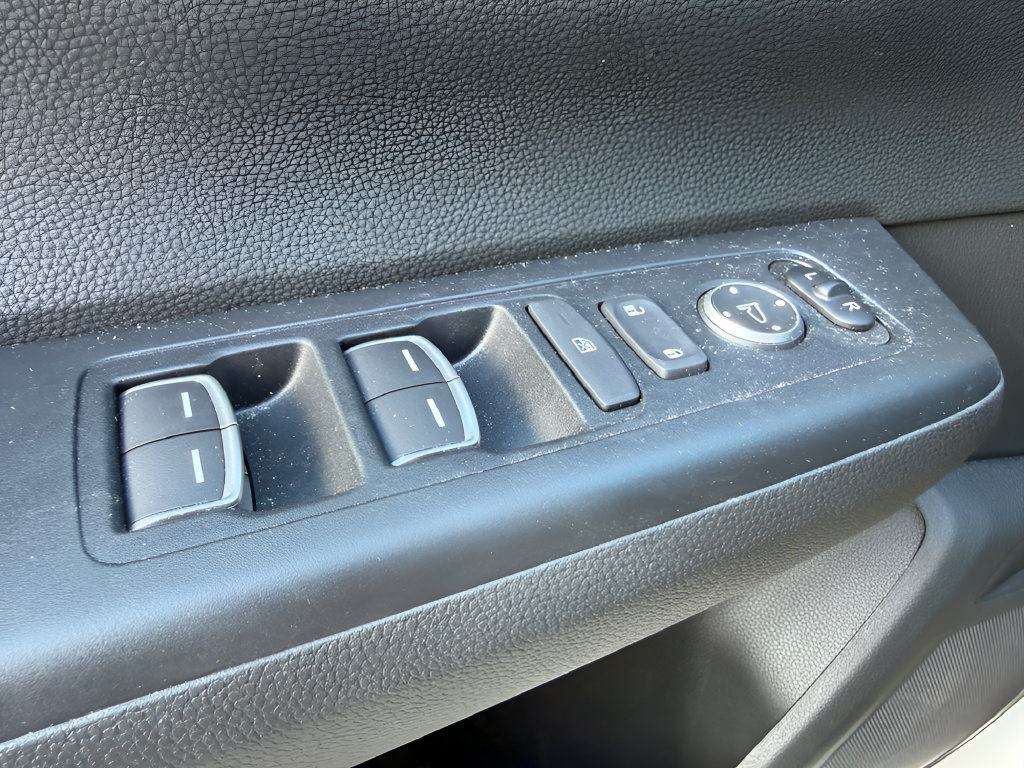 Used 2025 Honda CR-V EX-L image 24