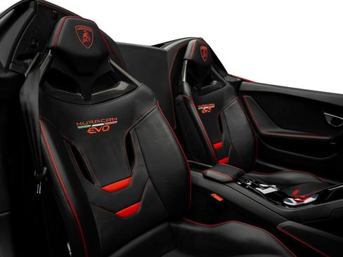 Used 2020 Lamborghini Huracan EVO RWD image 35
