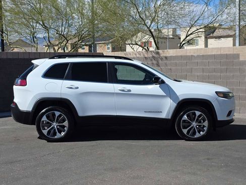 Used 2022 Jeep Cherokee Limited w/ Elite Package image 10