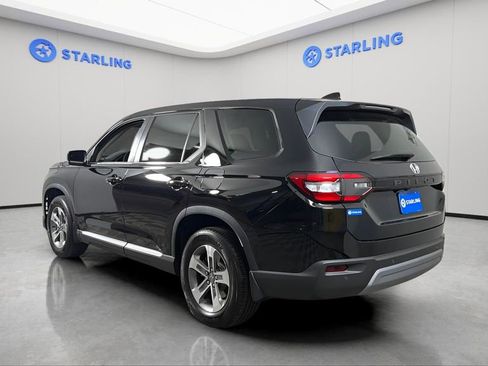 Used 2025 Honda Pilot EX-L image 6
