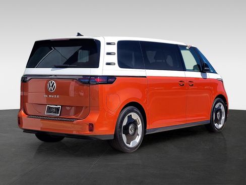New 2025 Volkswagen ID. Buzz Pro S Plus image 3