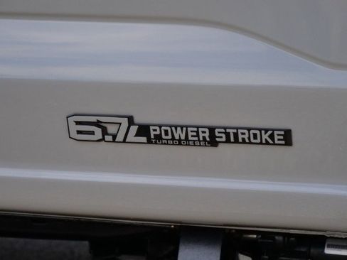 Used 2025 Ford F450 Platinum w/ FX4 Off-Road Package image 58