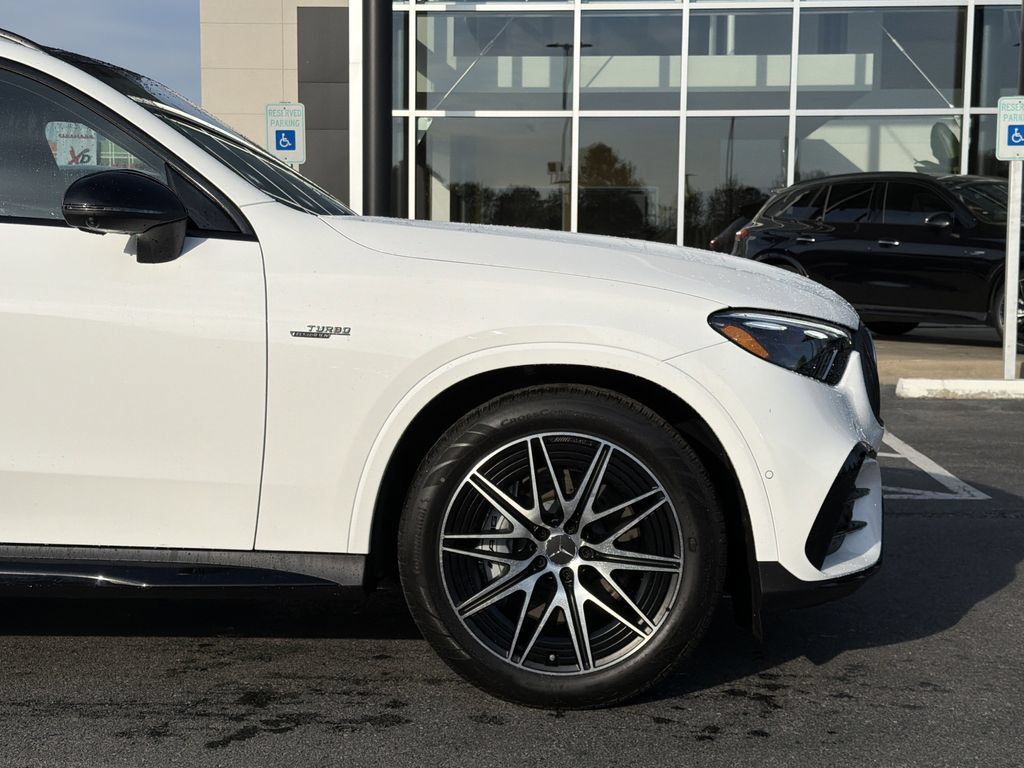 New 2026 Mercedes-Benz GLC 43 AMG 4MATIC image 9