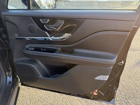 Used 2025 Lincoln Corsair Reserve image 14