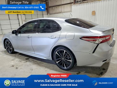 Used 2018 Toyota Camry XSE FWD image 3