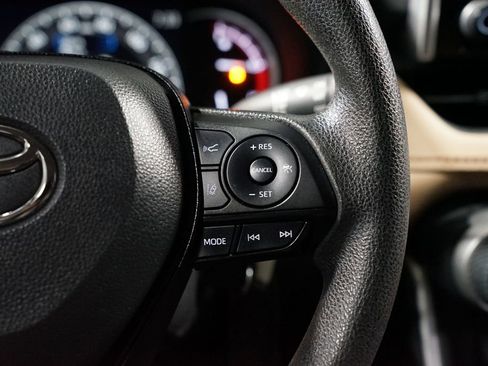 Certified 2025 Toyota RAV4 LE image 13