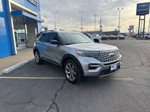 Used 2020 Ford Explorer Platinum image 9