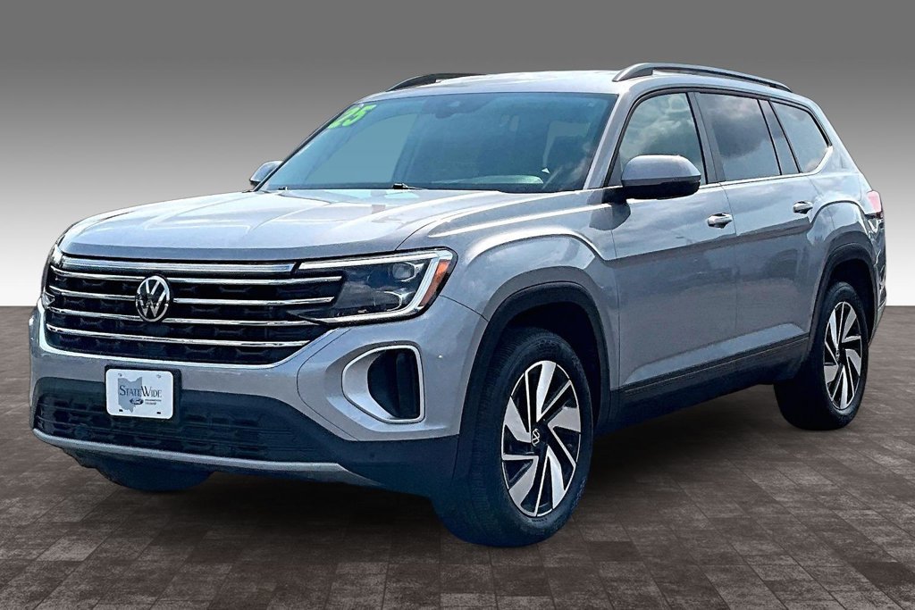 Used 2025 Volkswagen Atlas SE AWD/4WD image 25