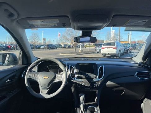 Used 2023 Chevrolet Equinox LT image 16