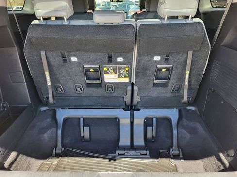 Used 2025 Toyota Sienna XLE w/ XLE Plus Package image 29