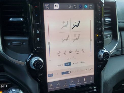 Used 2025 RAM 1500 Laramie image 24