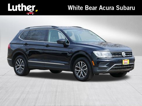 Used 2018 Volkswagen Tiguan SE image 1