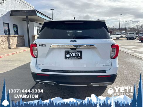 Used 2022 Ford Explorer XLT w/ Equipment Group 202A image 4